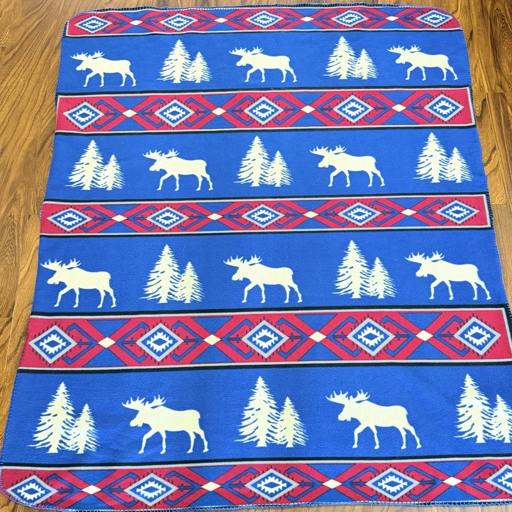 Southwest Moose‎ Tree Fleece Throw Blanket Blue Red Cabin Lodge Rustic 50x60